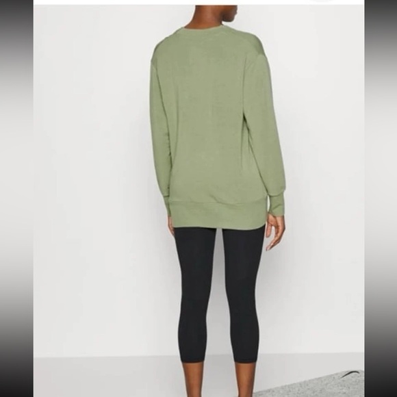 ATHLETA EUCALYPTUS OLIVE PURANA V-NECK WRAP SWEATSHIRT SWEATER 
Size Large - Picture 6 of 12